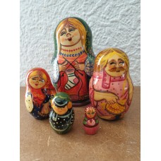 5 piece Knitting lady Russian Doll