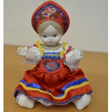 4 jointed ceramic doll in Russian Tradtional costume